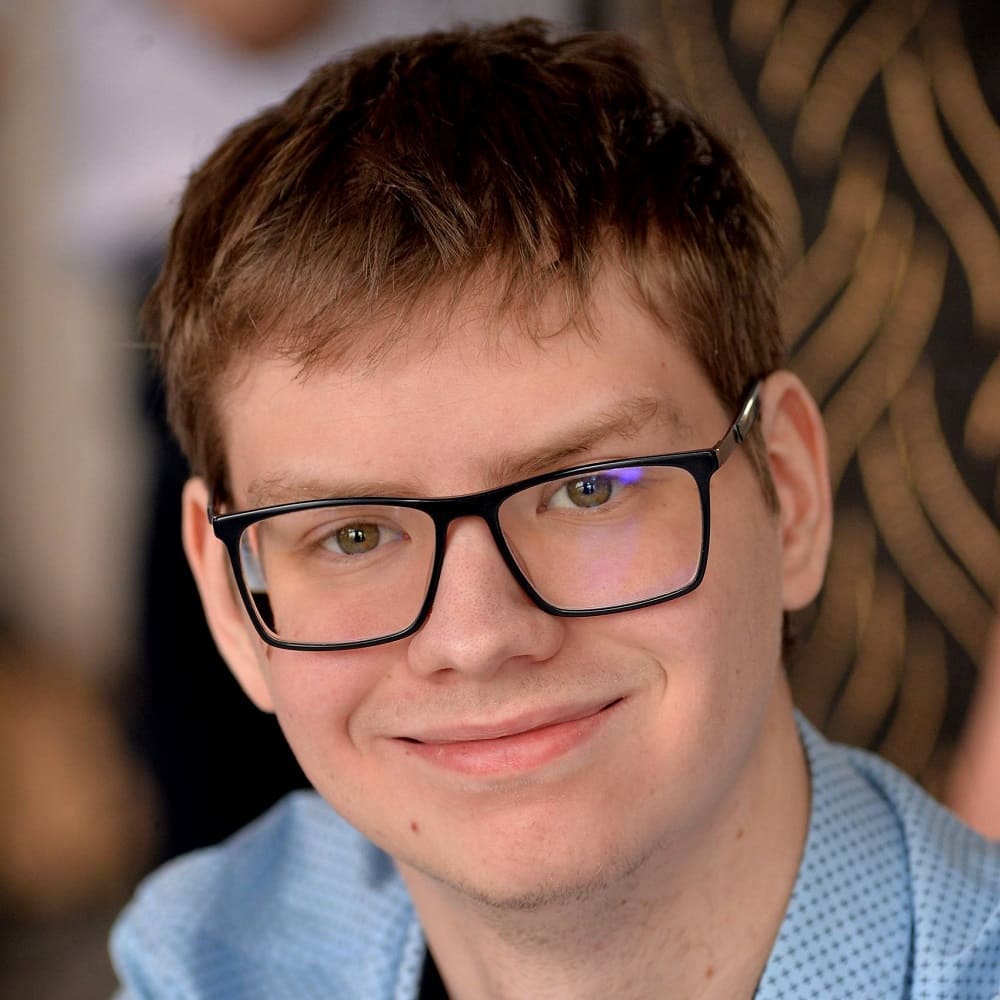 Игнатьев Юрий